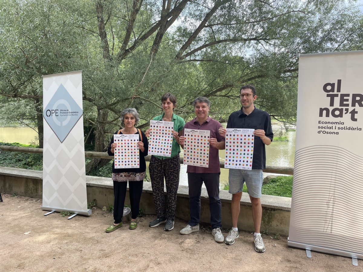 Els organitzadors de l'Alterna't durant la presentació de la vuitena fira