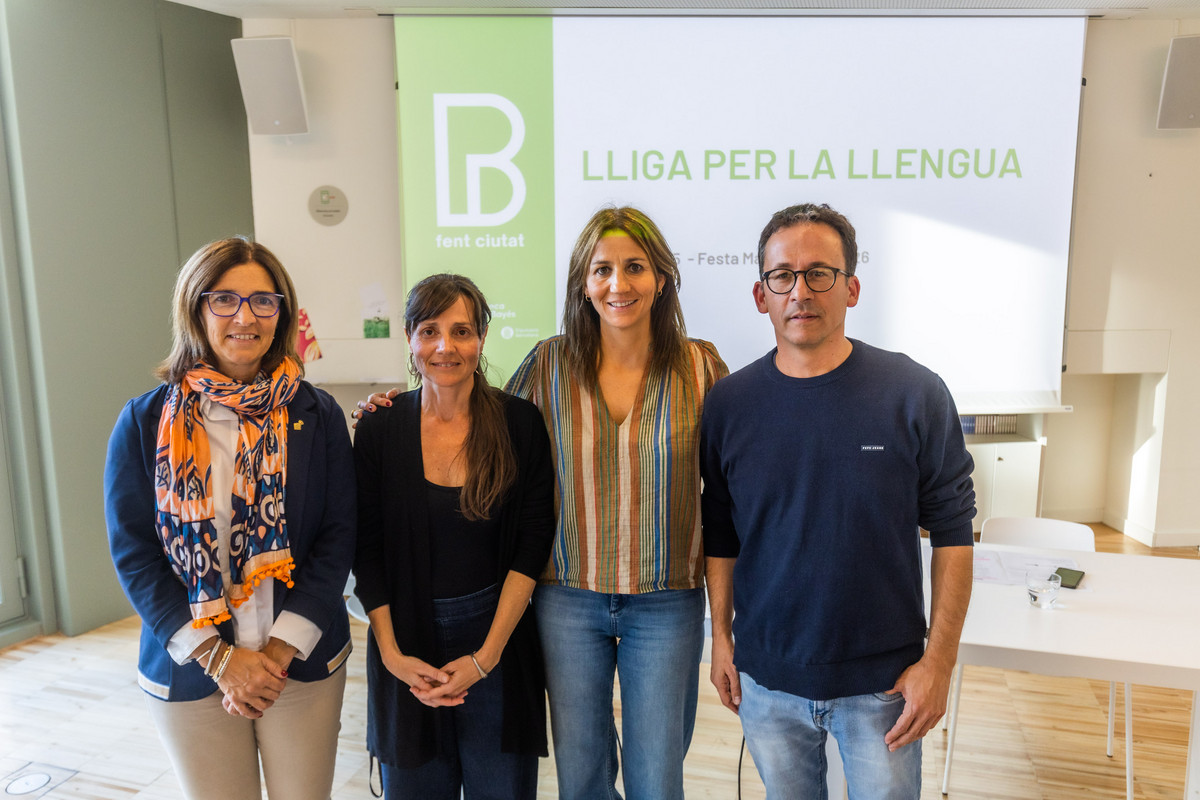 Elisabet Franquesa, Anna Matavacas, Bet Piella i Ignasi Janer, dimarts a la presentació de la Lliga per la Llengua