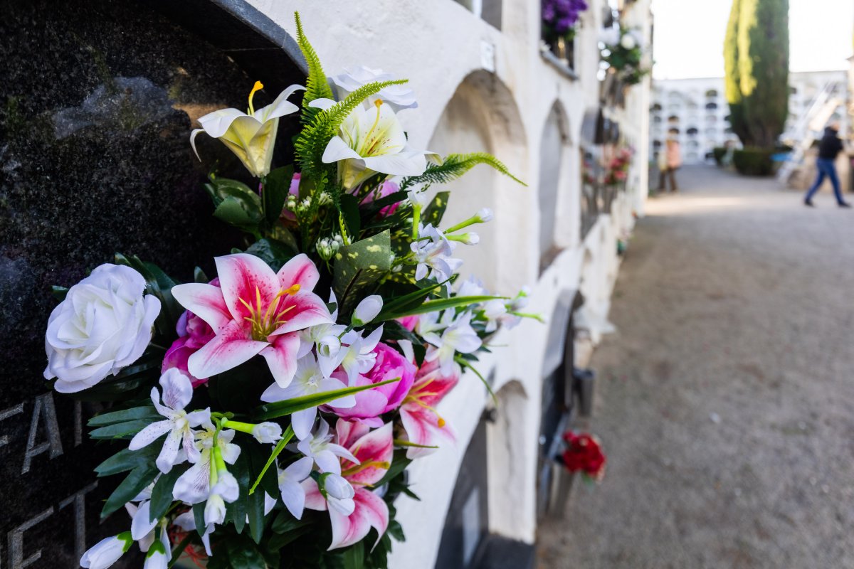 Un làpida al cementiri de Vic