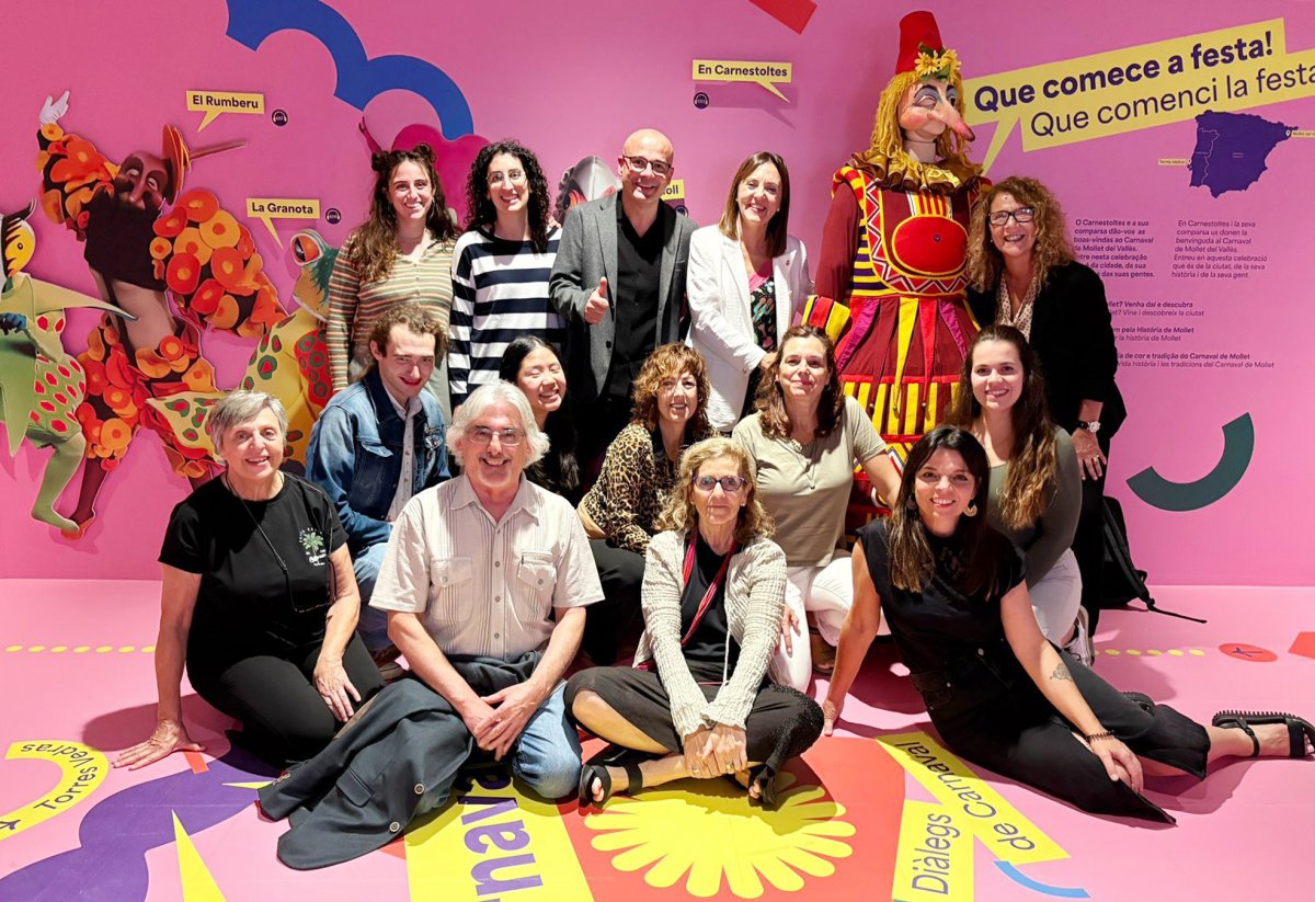 Representants de les dues ciutats en la inauguració de l’exposició que es podrà veure fins al maig a Torres Vedras