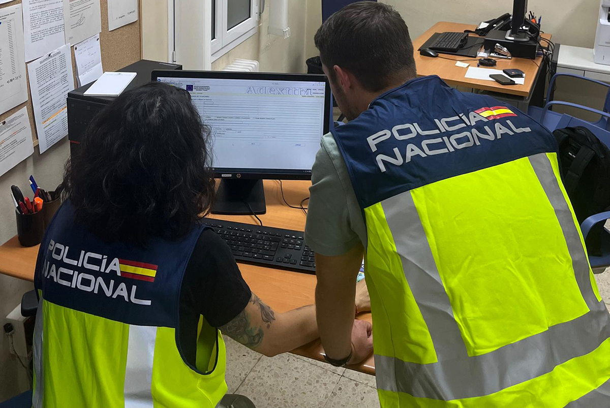 Agents de la Policia Nacional en l''Operación Cortejo'