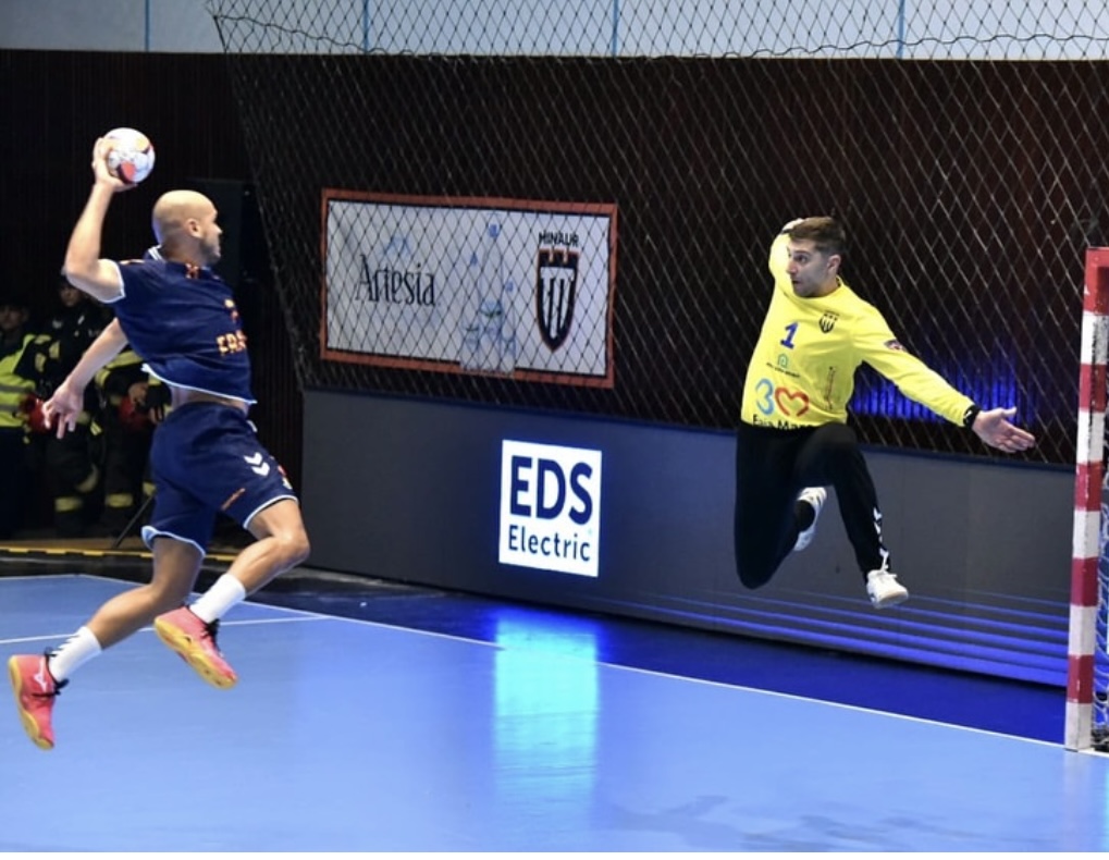 Tarcisio Freitas culmina un contraatac en els primers instants de partit