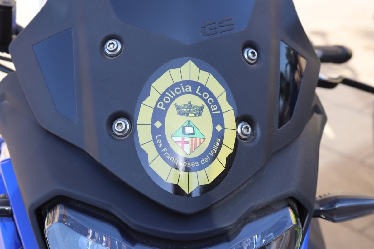 Una moto de la Policia Local de les Franqueses