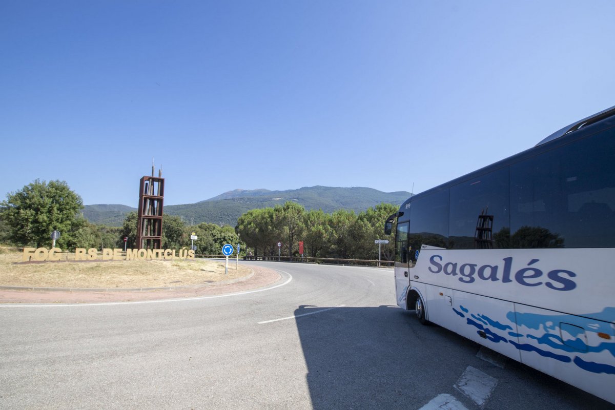 Sortiran busos cada hora des del punt d'acollida de la rotonda de Fogars