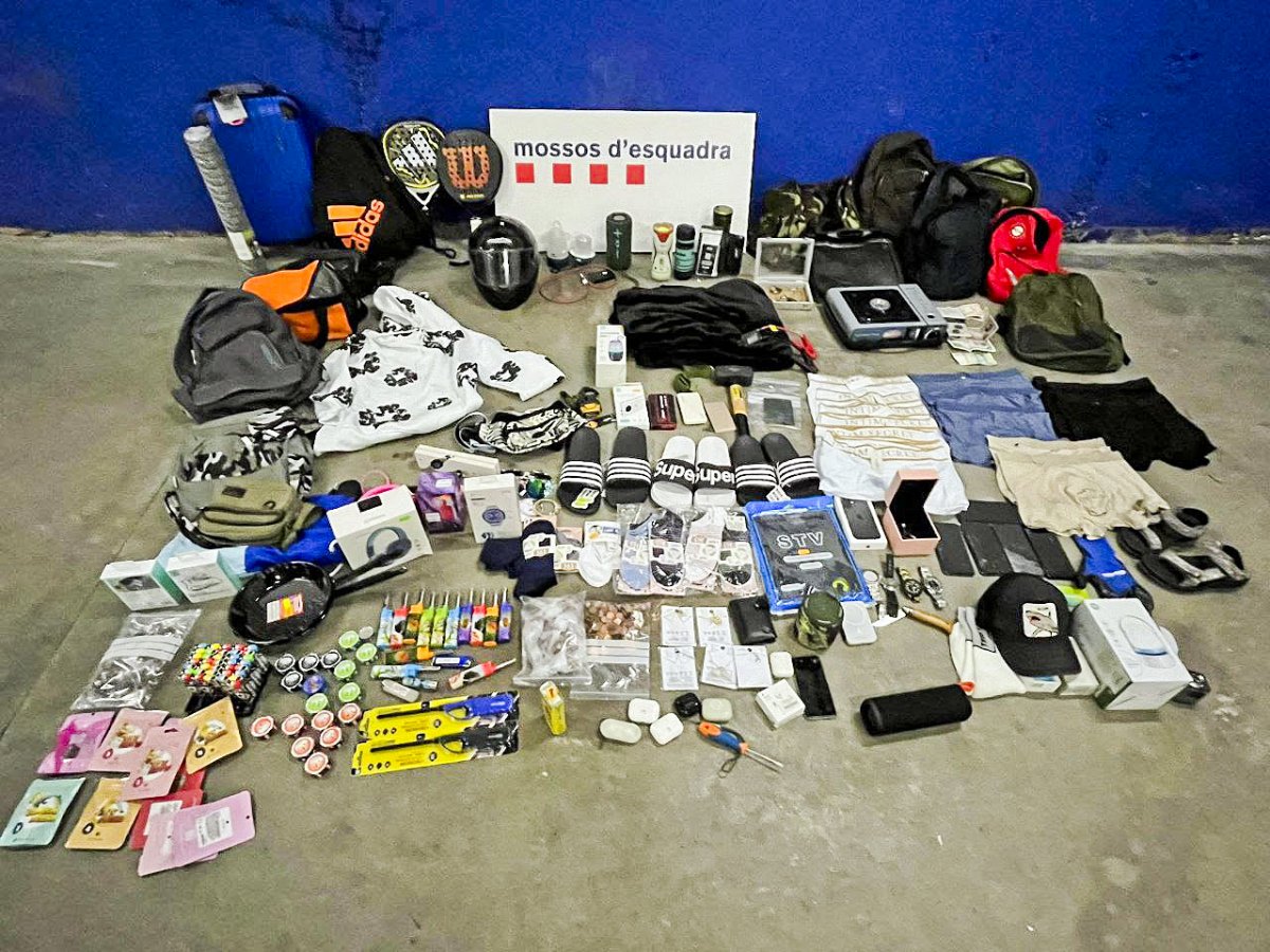 Part dels objectes recuperats en l'operatiu policial