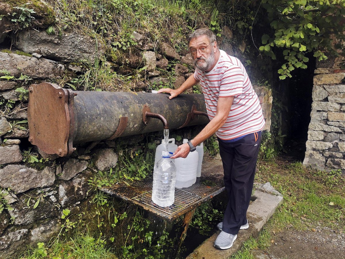 La font del Taller és més tranquil·la entre setmana que els dissabtes i diumenges. A la foto, Cortacans dimarts passat