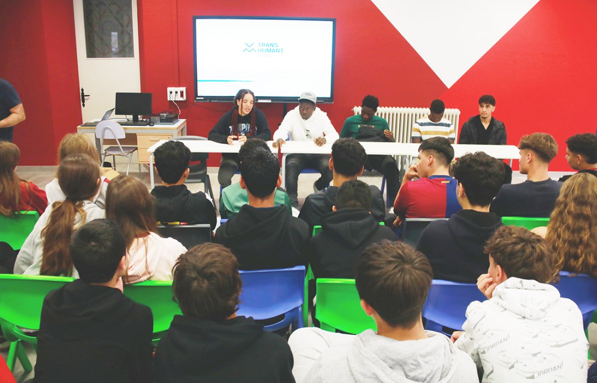 Una aula de l'Institut Vedruna durant l'activitat