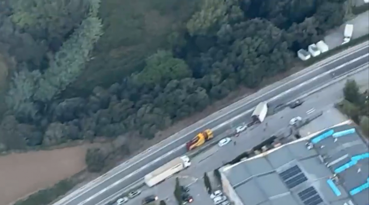 Un camió ha patit un accident a la C-59 a Caldes