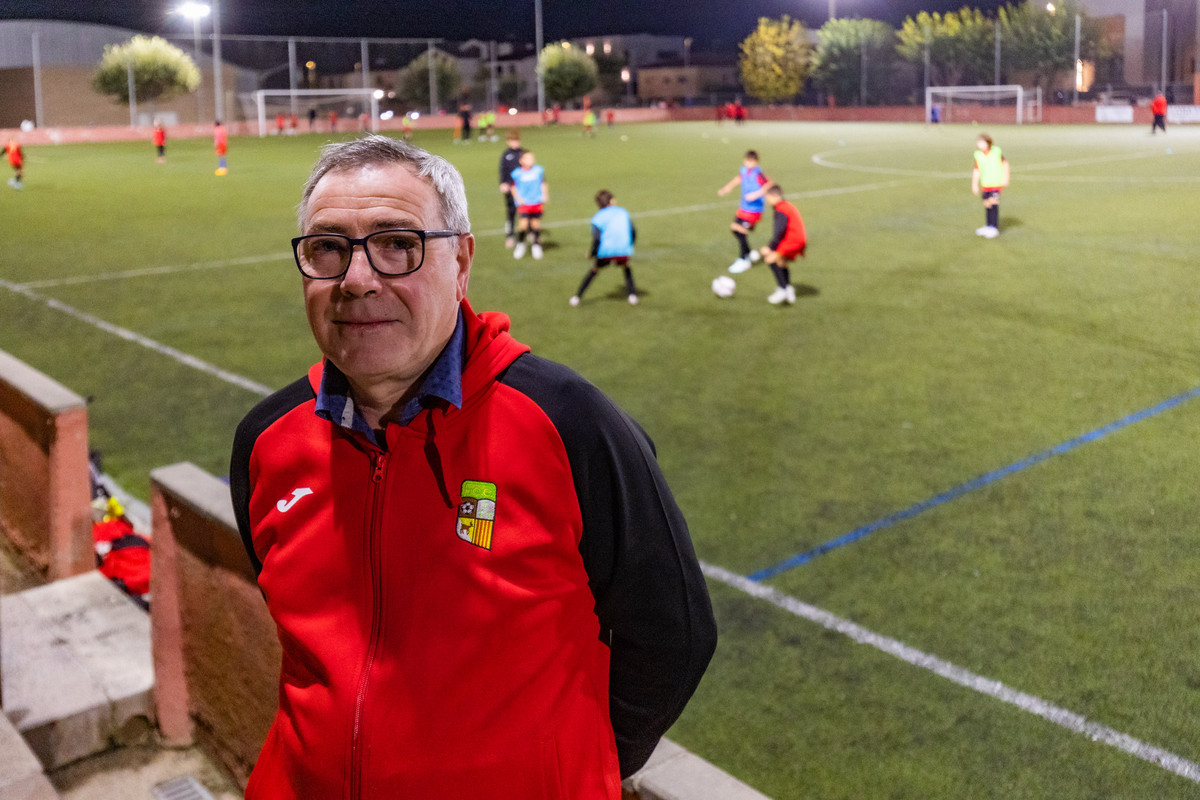 Manel Arenas, dijous passat a la tarda al camp de futbol de Calldetenes
