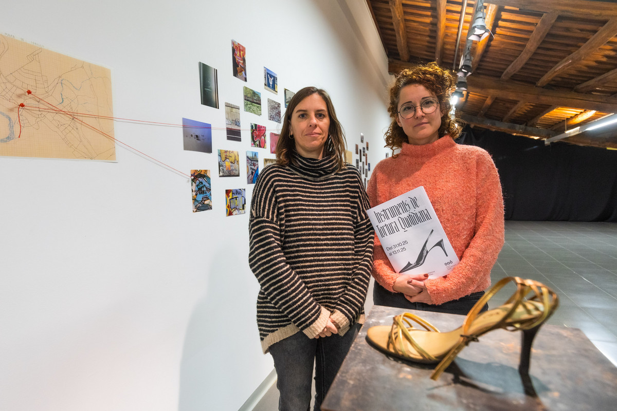 Maria Montserrat Gambús i Elisenda Soler, dimarts a la sala d’exposicions del Museu de la Torneria