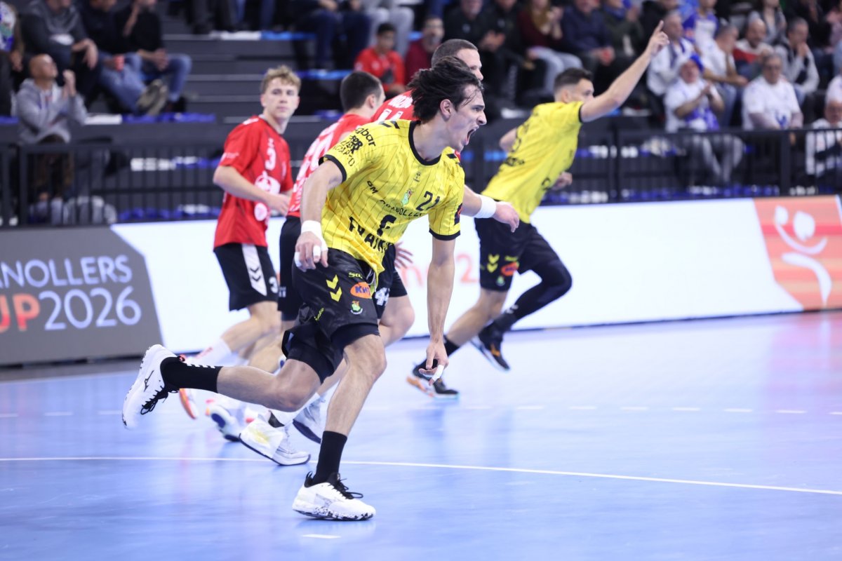 Gerard Domingo, un dels millors jugadors del Fraikin en el partit, celebrant un gol