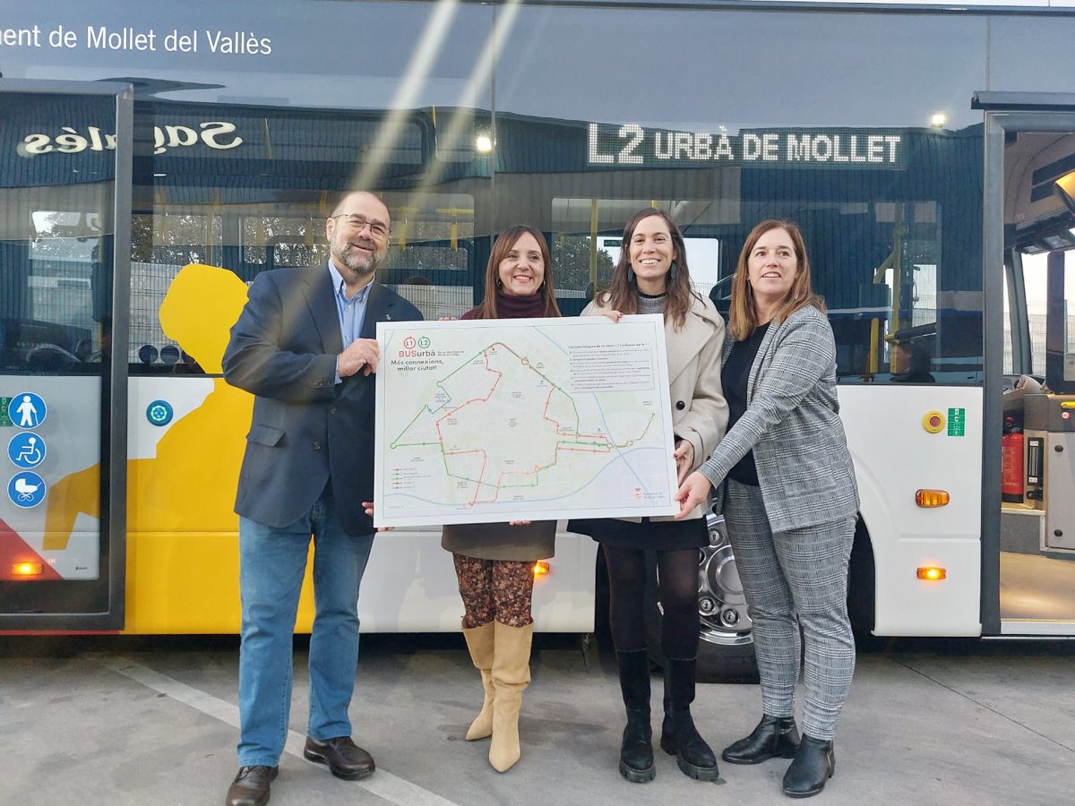 Els membres de l’equip de govern Juan José Baños, Mireia Dionisio i Marina Escribano a la presentació