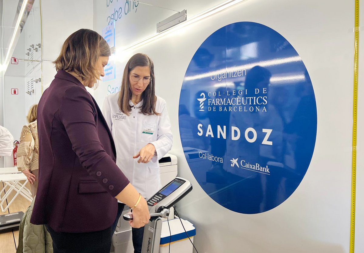 Farmacèutics surten al carrer a Granollers i atenen 123 veïns