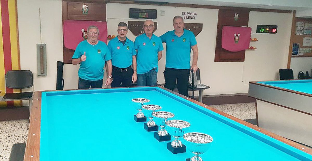 Els components del Club Billar Roda-Les Masies