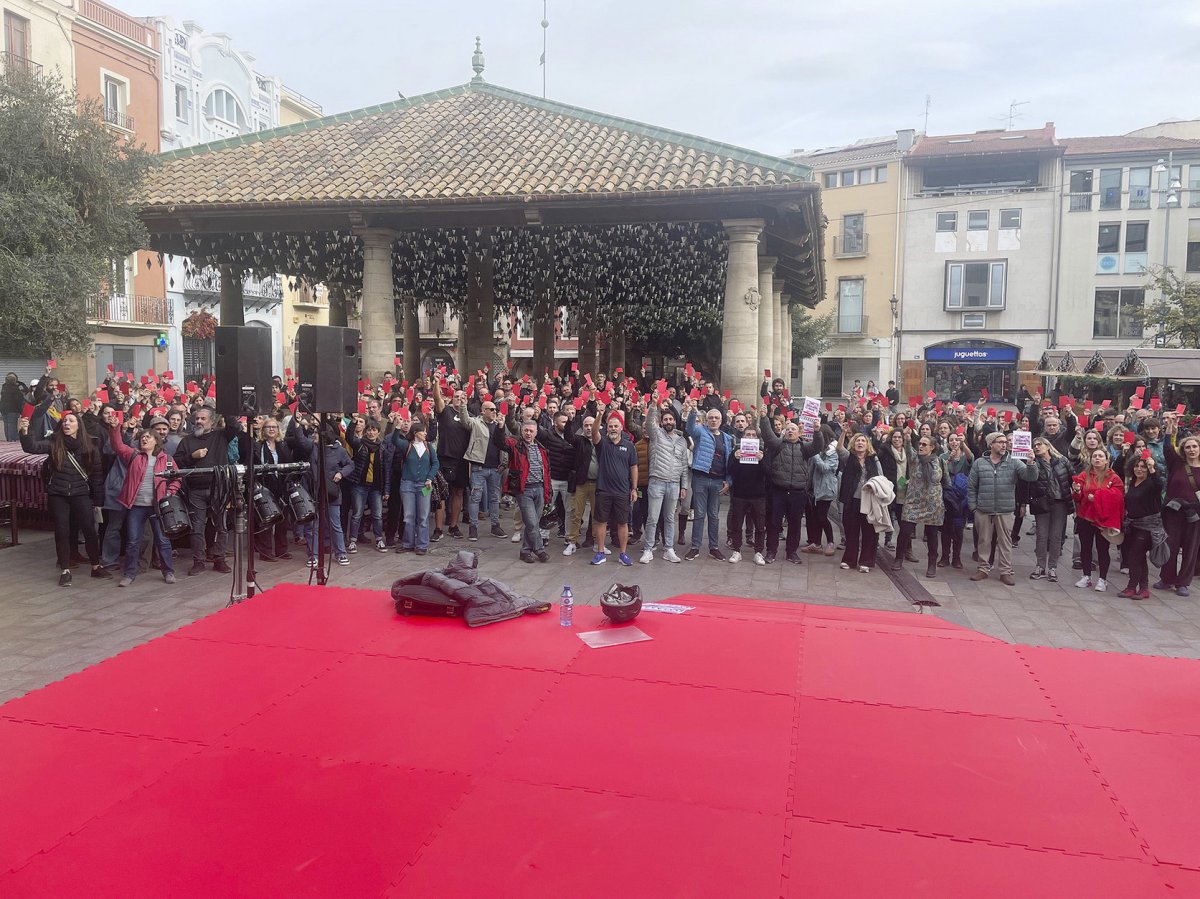 Treballadors de l'Ajuntament de Granollers durant una protesta el desembre passat a la Porxada