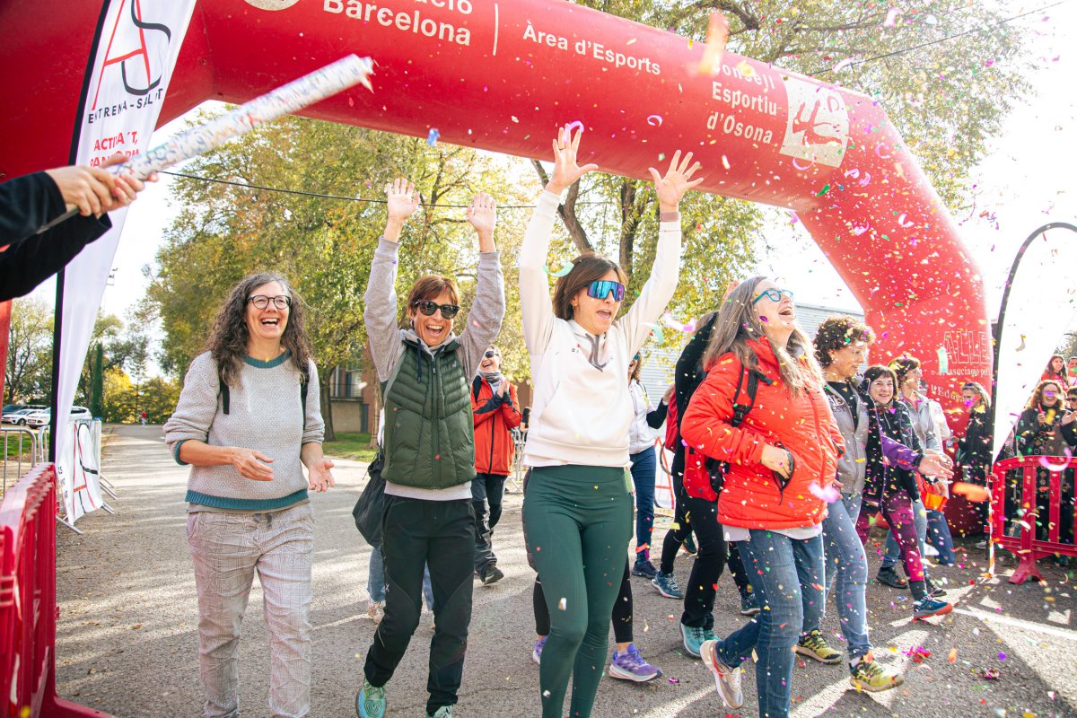La sortida de la caminada benèfica, una de les novetats dels UVic Sport Games