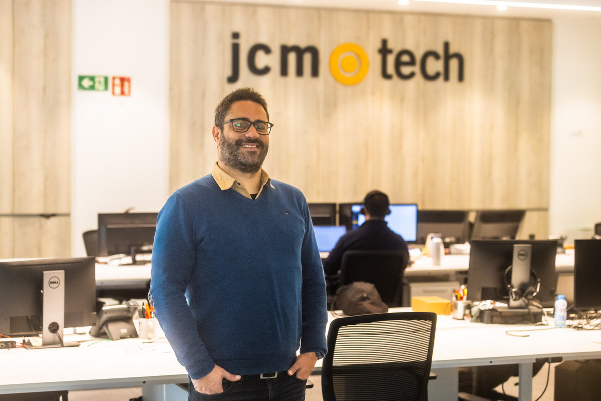 Xevi Mata és actualment director de negocis de JCM Technologies