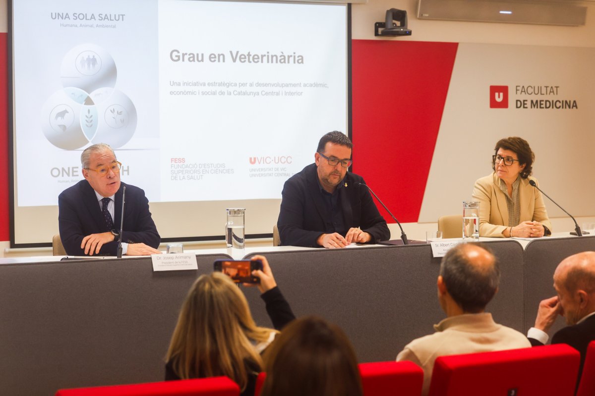 Un moment de la presentació del projecte aquest dimecres a càrrec de Josep Arimany, Albert Castells i Gemma Vivet