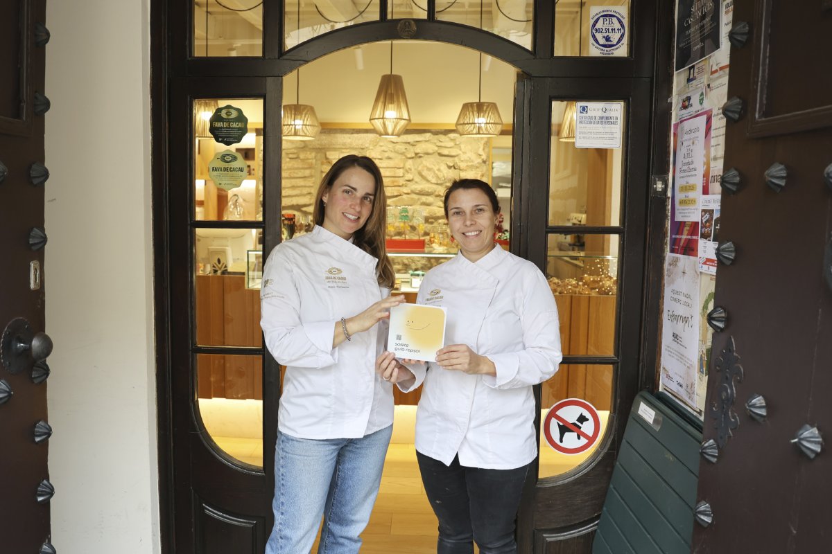 Les dues sòcies i encarregades del local, Estel·la Duarri i Anna Colomer