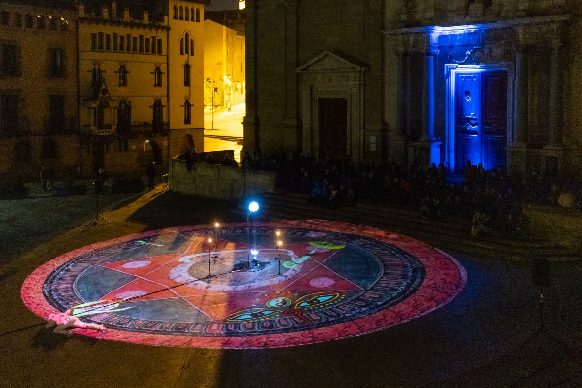 Una de les accions en el marc de La Prèvia, a la plaça de la Catedral