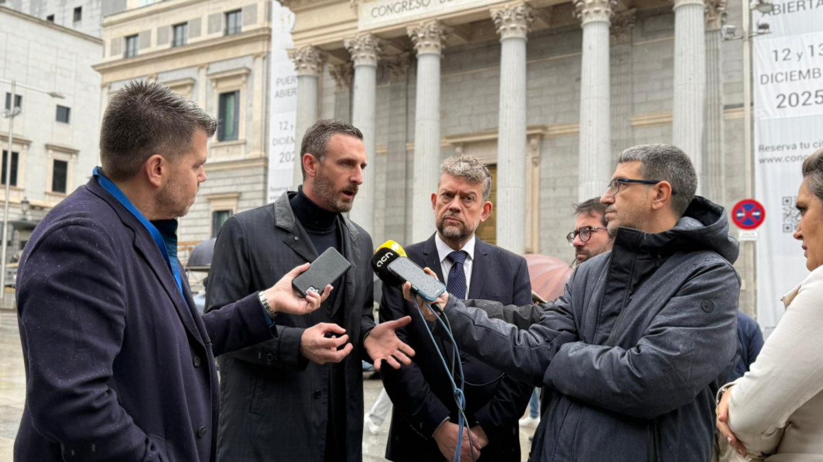 L'alcalde, Isidre Pineda, amb el diputat d'ERC Francesc Marc Álvaro