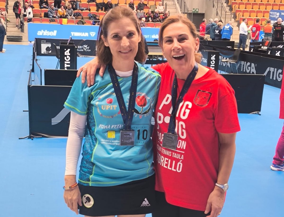 Cristina Zapata i Conxi López, amb la medalla de plata