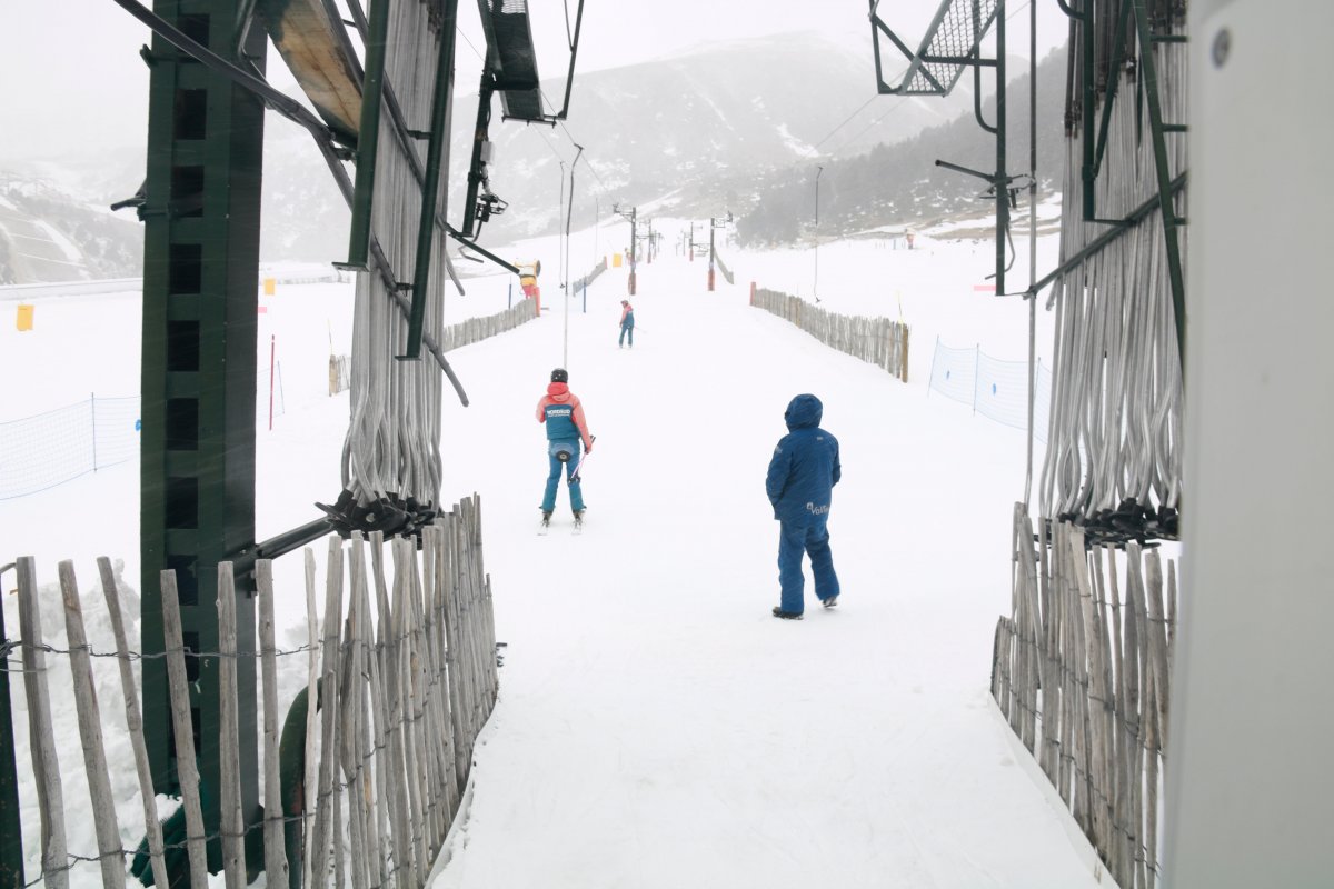 El primer dia d'obertura de pista a l'estació de Vallter