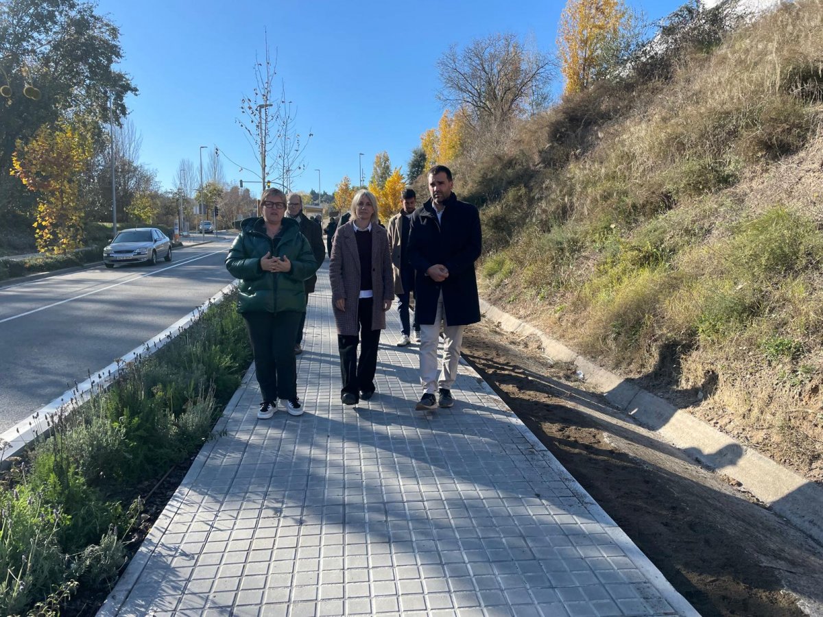 D'esquera a dreta, la regidora Gemma Giménez, Barnusell i Vallès