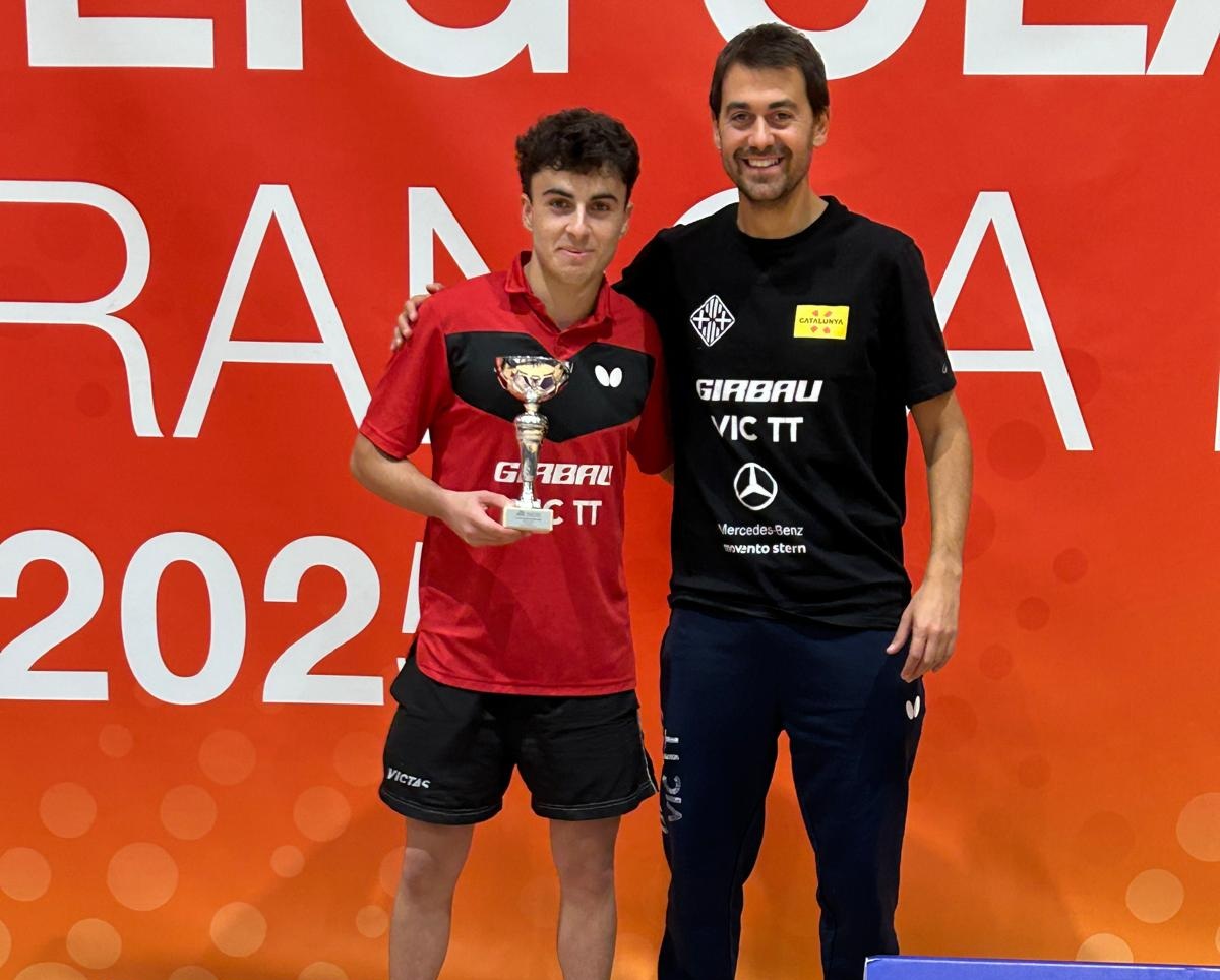 Biel Rodriguez amb l'entrenador Sergi Molist a Vilafranca