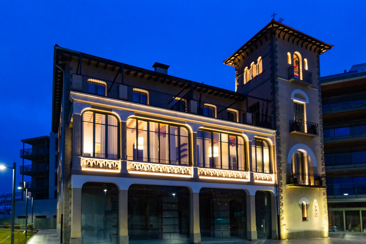 D’antic convent a flamant aparthotel