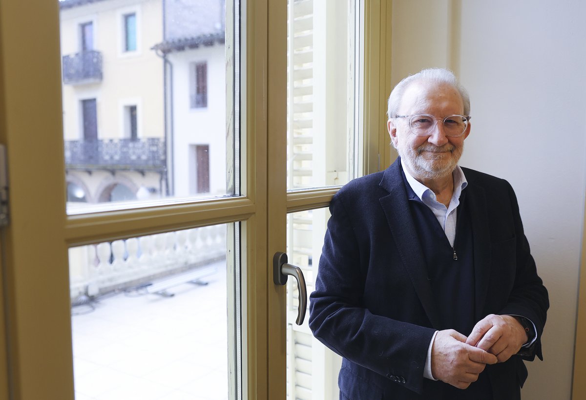 Orozo a l'ajuntament de Cardedeu