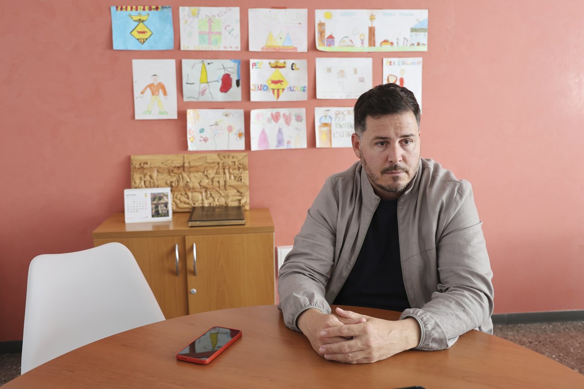 Sierra durant l'entrevista amb EL 9 NOU