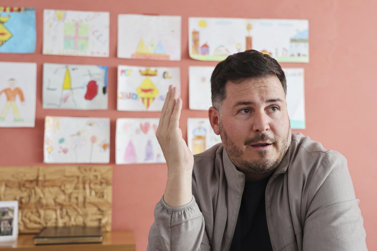 Sierra durant l'entrevista amb EL 9 NOU