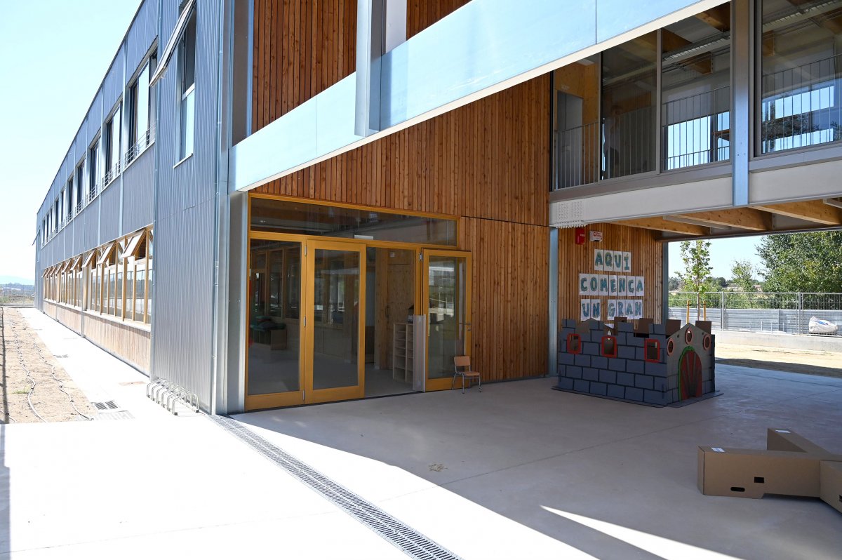L’AFA de l’Institut Escola de Caldes critica que el nou edifici no està climatitzat