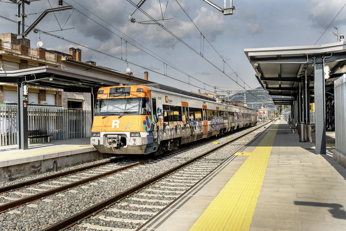 Adif busca empresa per ampliar fins a 210 metres la via d’estacionament de trens al nord de l’estació de la Garriga