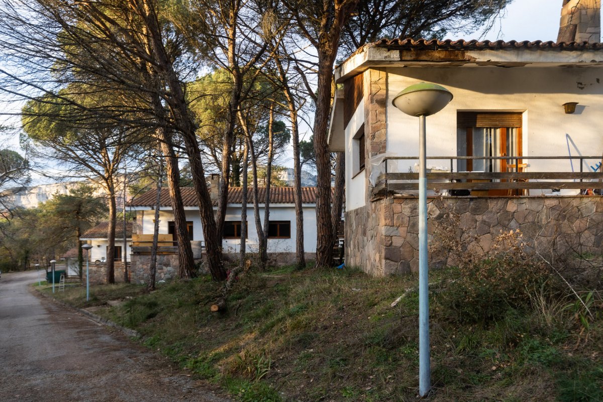 Canvi de rumb a Sant Romà de Sau: la Generalitat estudiarà la rehabilitació de les cases