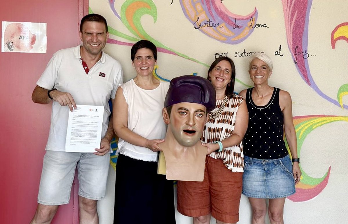 Conveni entre l’escola Jacint Verdaguer i la fundació del poeta