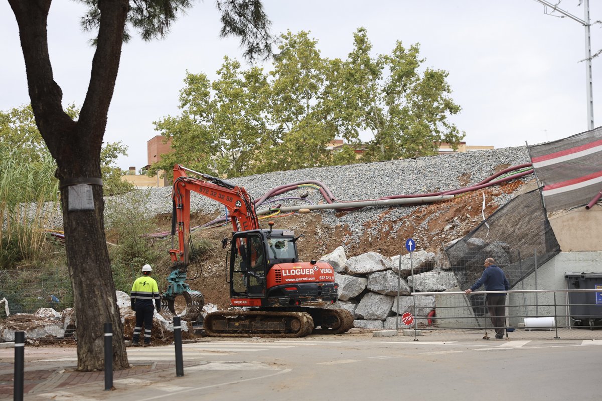 Canovelles haurà d’arranjar camins i reconstruir el mur d’un parc