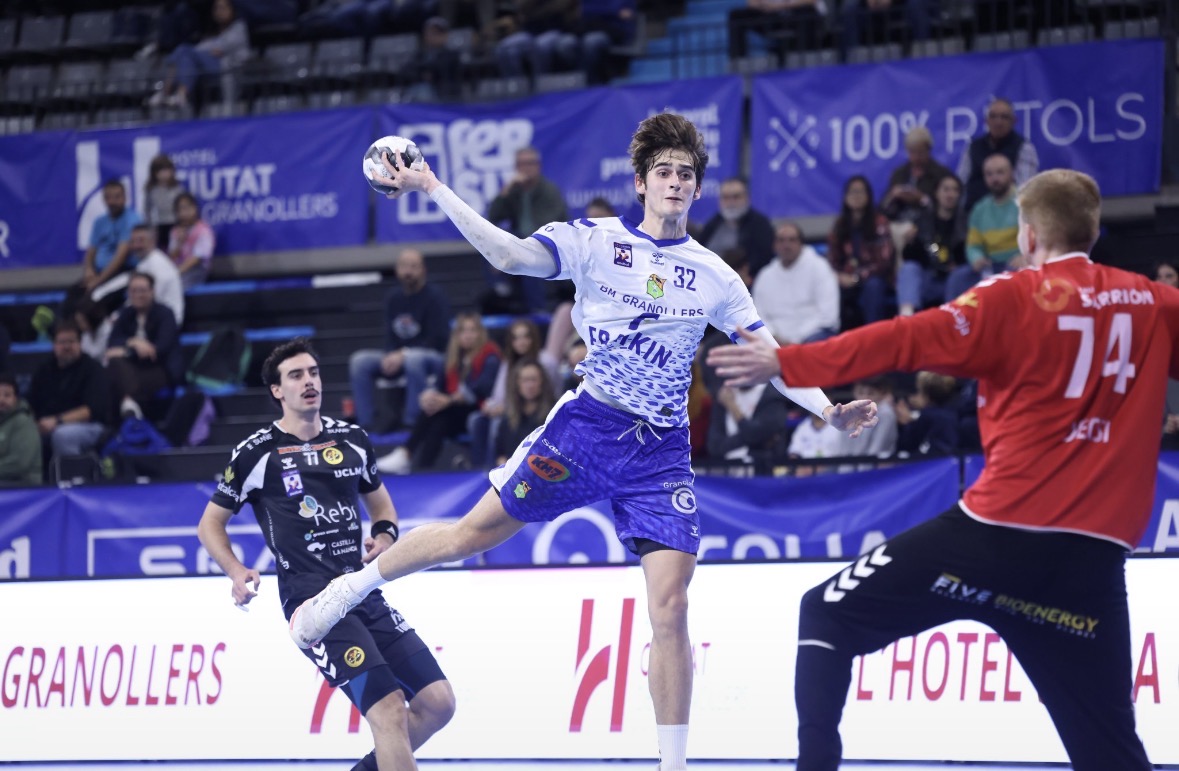 El Fraikin perd un punt en el darrer segon davant del Cuenca (36-36)