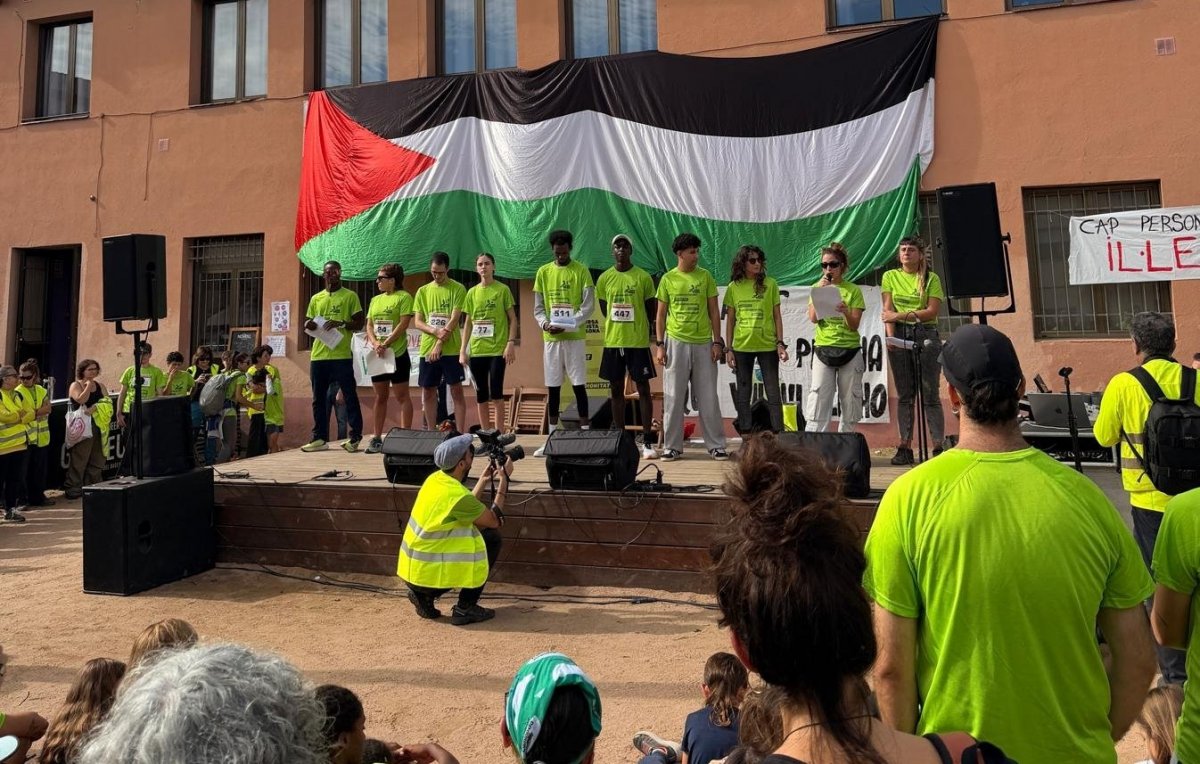 La primera Cursa Antiracista d’Osona reivindica a Vic “una comarca més justa i inclusiva”