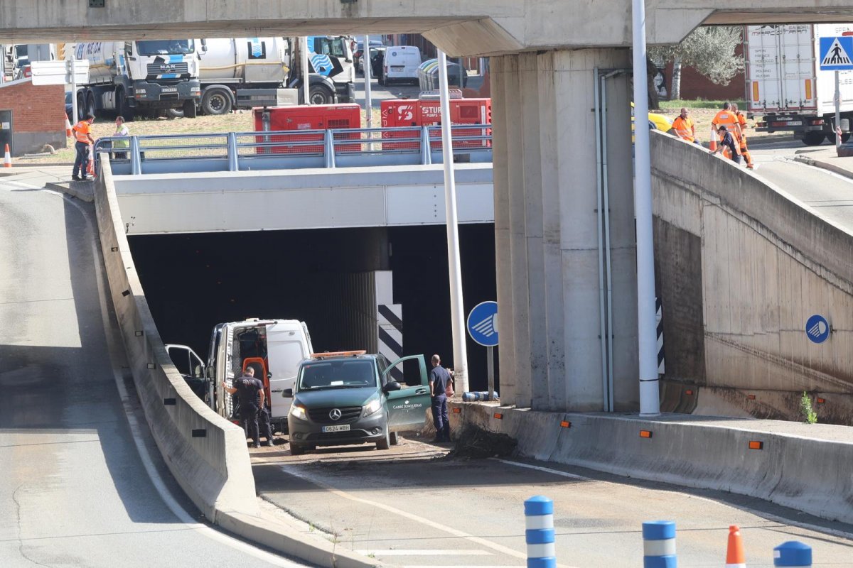 [Actualització] Troben mort un home de 43 anys al túnel inundat de la ronda Nord a les Franqueses