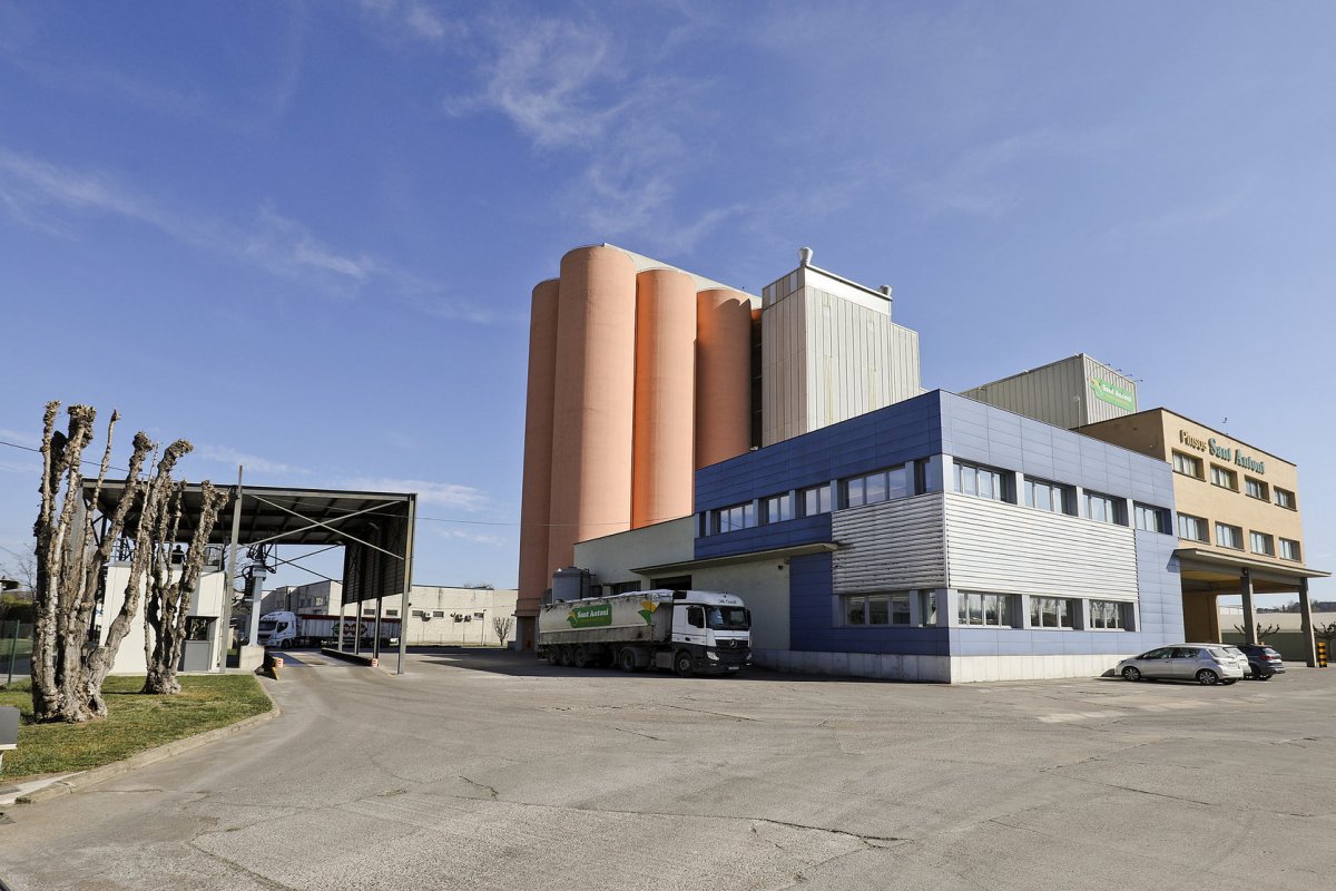 Els fabricants de pinso alerten de les limitacions per importar soja