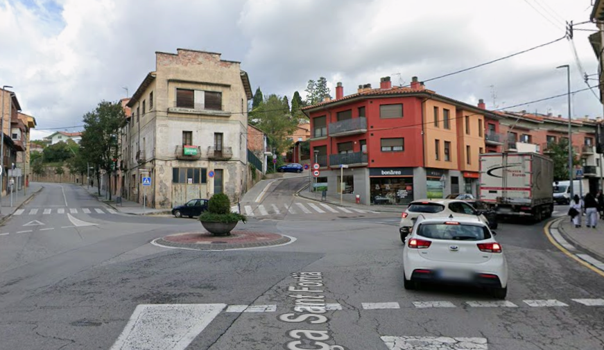 Apunyalen un metge del CAP de Torelló